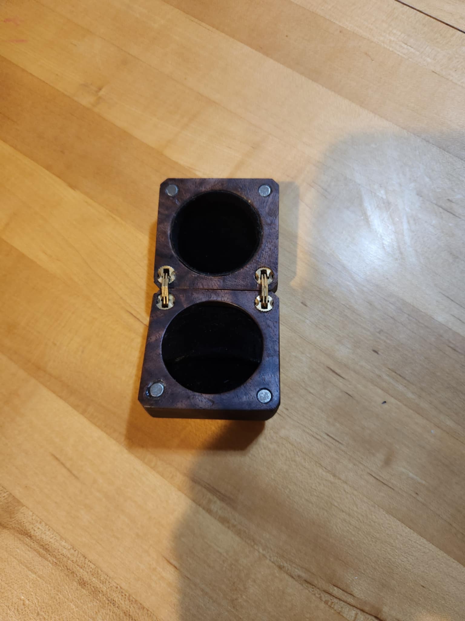 Beautiful wooden ring box with fine craftsmanship